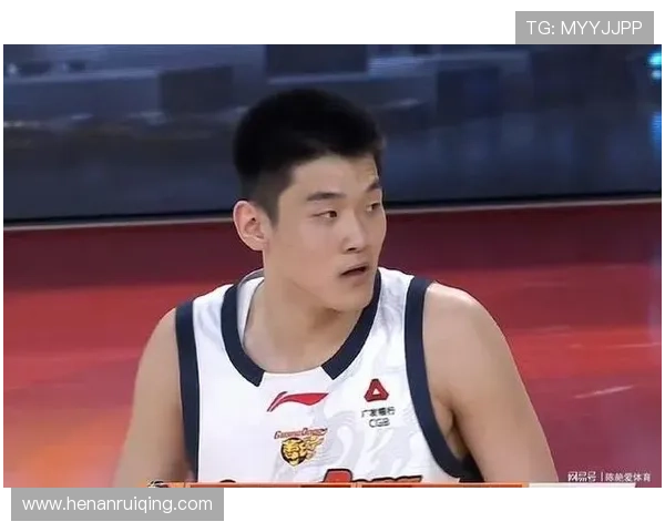 广东球迷怒斥陈家政未获重用 杜锋回应